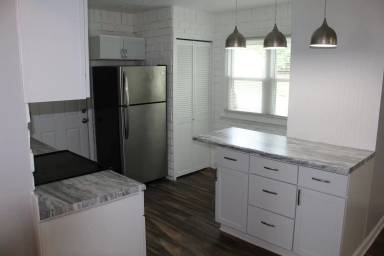 Main picture of 104 N Grant St