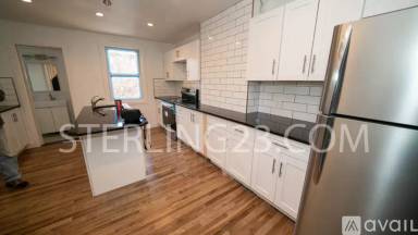 Main picture of 2522 Hoyt Ave S