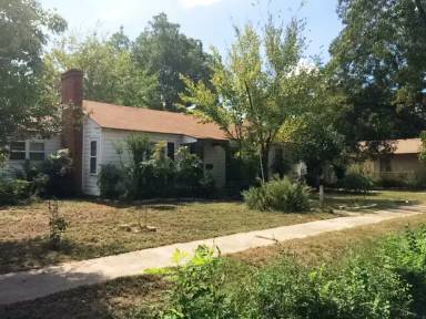 Main picture of 608 Oak St