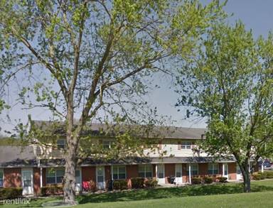 Main picture of 200 N Salisbury Rd