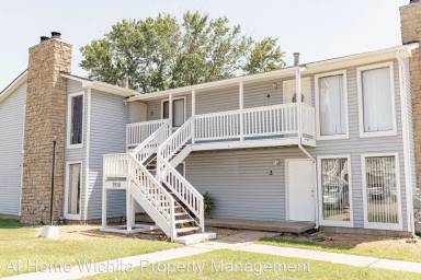 Main picture of 3950 N Garland Cir