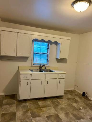 Main picture of 4200 Mandelane St