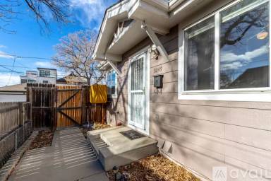 Main picture of 3249 N Madison St