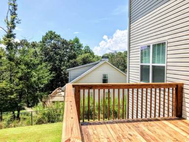 Main picture of 261 Brookwoods Ln