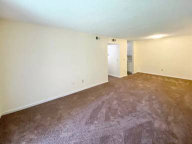 Main picture of Lexington Green Condominiums