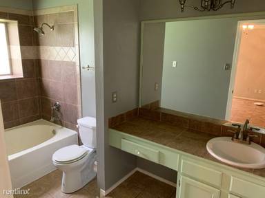 Main picture of 1215 Batavia Dr