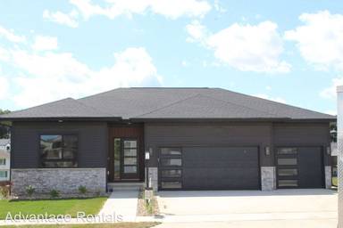 Main picture of 165 Charles Dr
