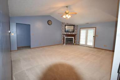 Main picture of 1495 Hedge Ct