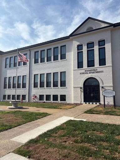 Main picture of 225 Jackson Ave