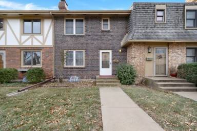 Main picture of 326 Twykingham Pl