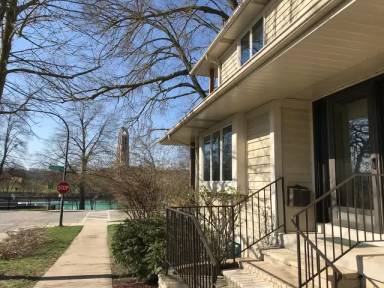 Main picture of 219 S Ewing St
