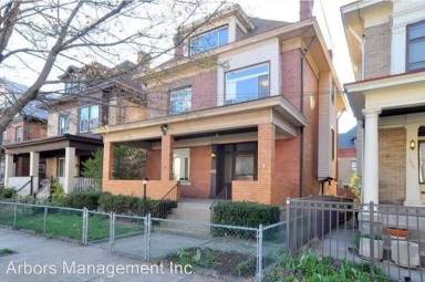 Main picture of 1011 Portland St