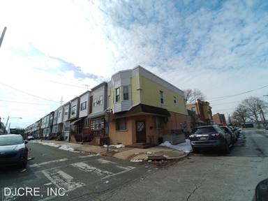 Main picture of 2200 S Bucknell St