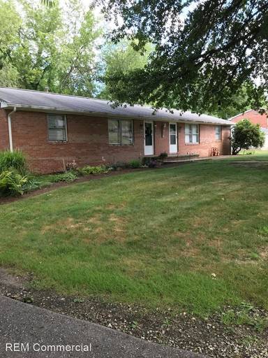 Main picture of 225 Sippo Ave NW