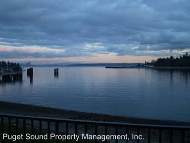 Main picture of 428 Harborview Dr SE