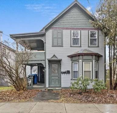 Main picture of 357 Saint Paul St