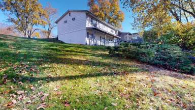 Main picture of 221 W Union St