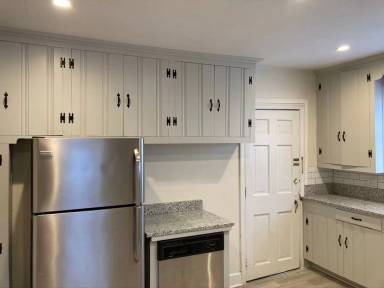 Main picture of 2831 1/2 Burney Dr