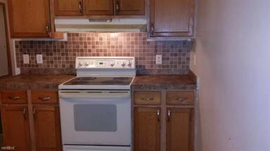 Main picture of 105 Stevens St