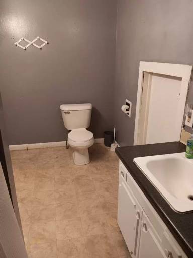 Main picture of 602 W 2nd St