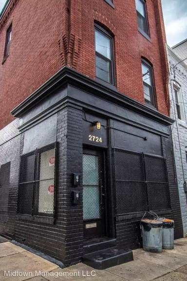 Main picture of 2724 W Master St