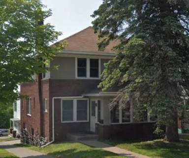 Main picture of 1702 E 2nd St
