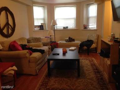 Main picture of 2136 N Sheffield Ave
