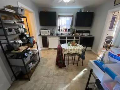 Main picture of 111 S George St
