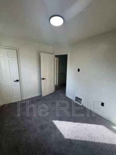 Main picture of 12600 Duchess St