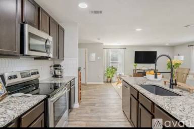 Main picture of 704 Widgeon Way
