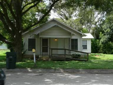 Main picture of 104 Eastwood St
