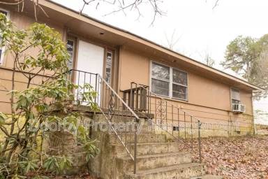 Main picture of 3120 Wilcox Blvd