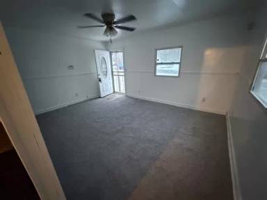 Main picture of 4264 E 164th St