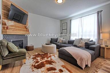 Main picture of 15609 NE 17th Ct