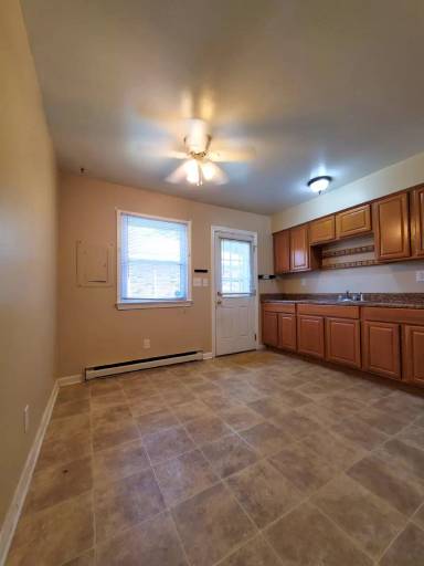 Main picture of 7922 Woodall Rd