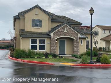 Main picture of 748 Stonehaven Loop