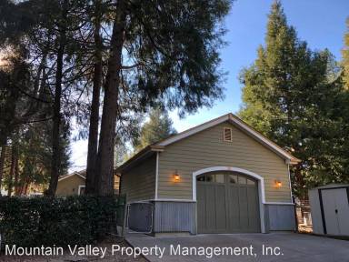 Main picture of 211 Clay St