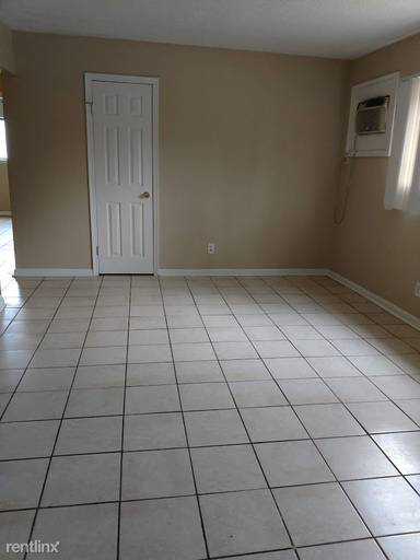 Main picture of 3600 Newport Ave