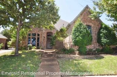 Main picture of 7800 Forest Hills Ct