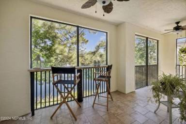 Main picture of 1327 Vista Cove Rd