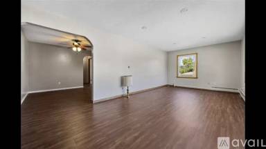 Main picture of 1000 13th St