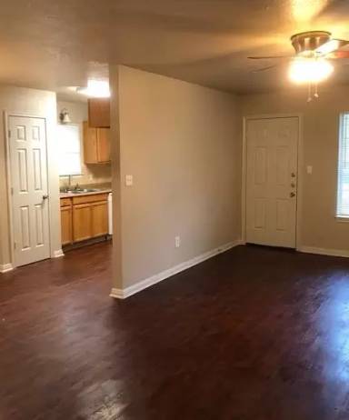 Main picture of 1708 Main St