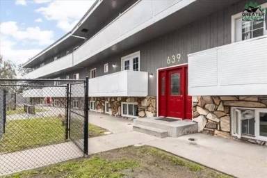 Main picture of 635 10th Ave