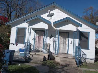 Main picture of 729 Waverly Ave