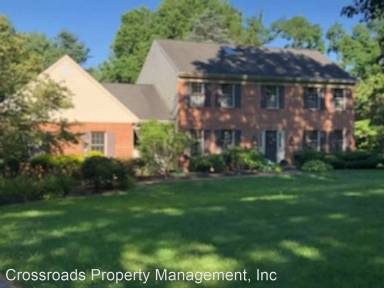 Main picture of 13 Deerfield Rd