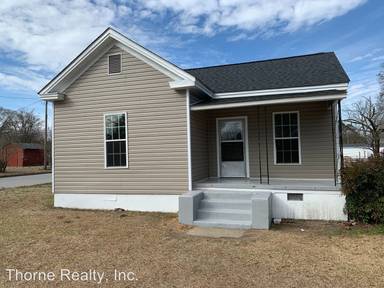 Main picture of 204 Hall St