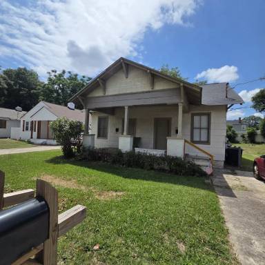 Main picture of 1525 Craig St