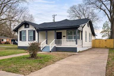 Main picture of 3143 Pacific Ave