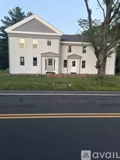 Main picture of 1484 East St N