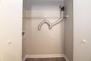 Main picture of 3055 Woody Ln